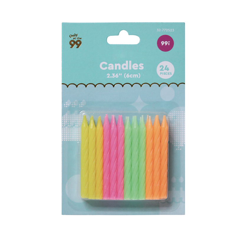 Gele, roze, groene en oranje kaarsen